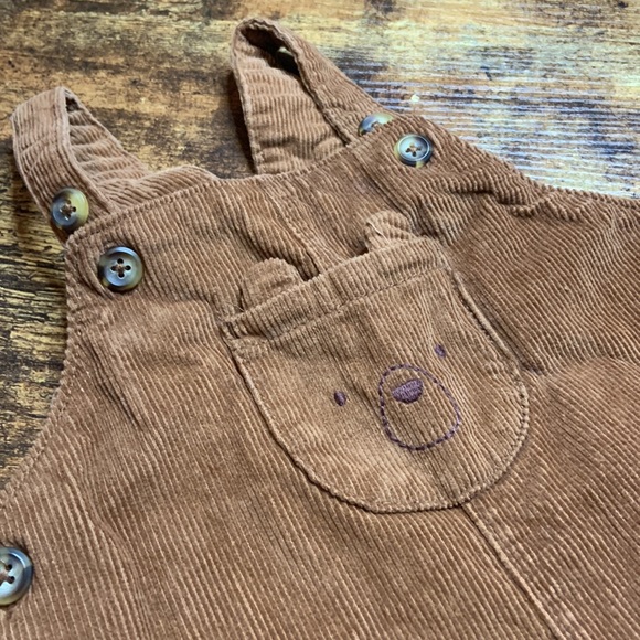 ‘CARTER’s’ BROWN CORDUROY ONESIE!! - Picture 2 of 5
